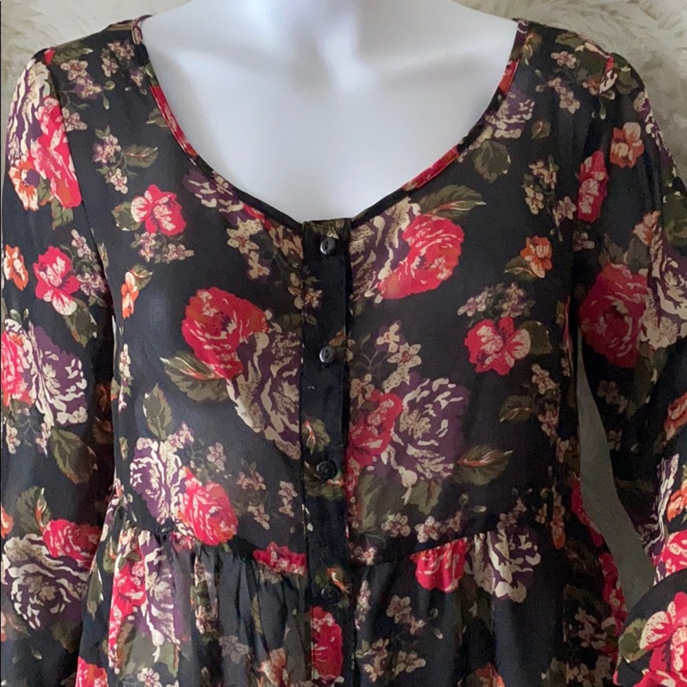 Blouse - Picture 2 of 3